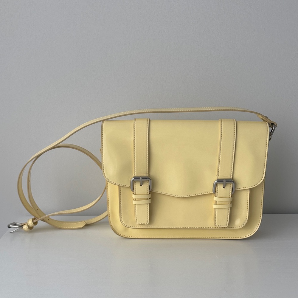 Heys - Garden Party Messenger Bag in Butter Yellow